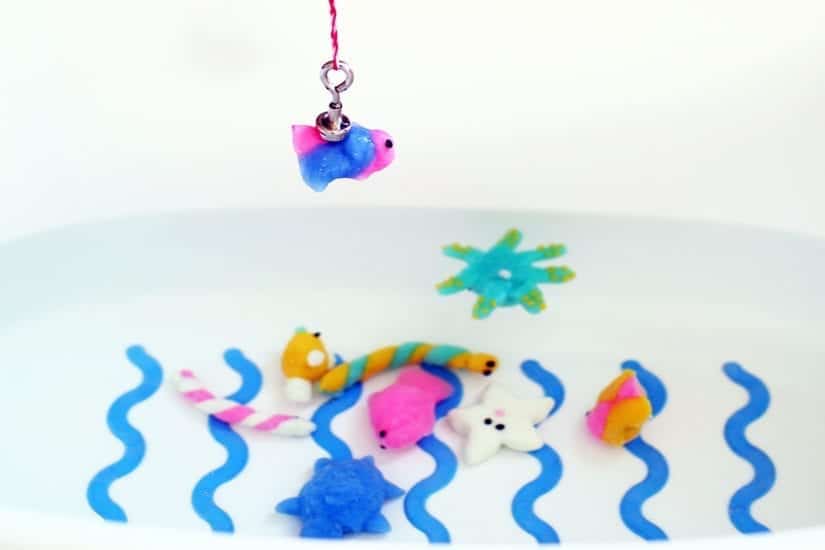 Magnet-Angelspiel selber machen: DIY für die Badewanne